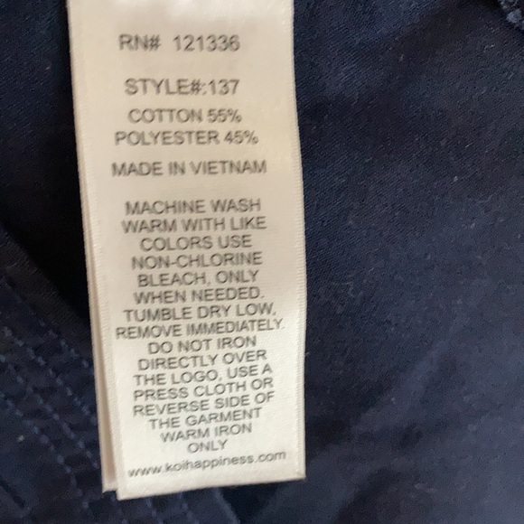 Scrubs top - Picture 3 of 4